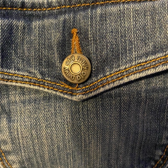 EUC Old Navy denim jeans. Size 6. - Picture 9 of 11